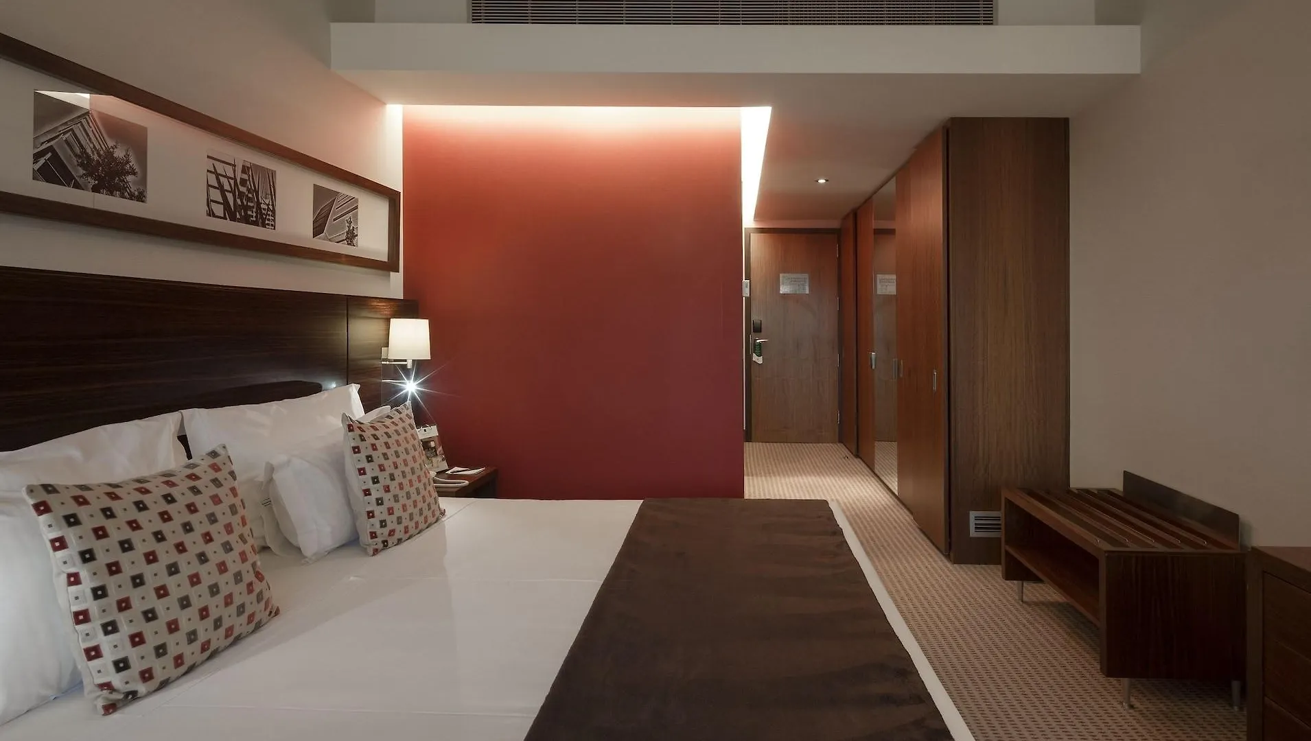 라고아스 파크 호텔 Porto Salvo  4*, Porto Salvo (Oeiras) 포르투갈